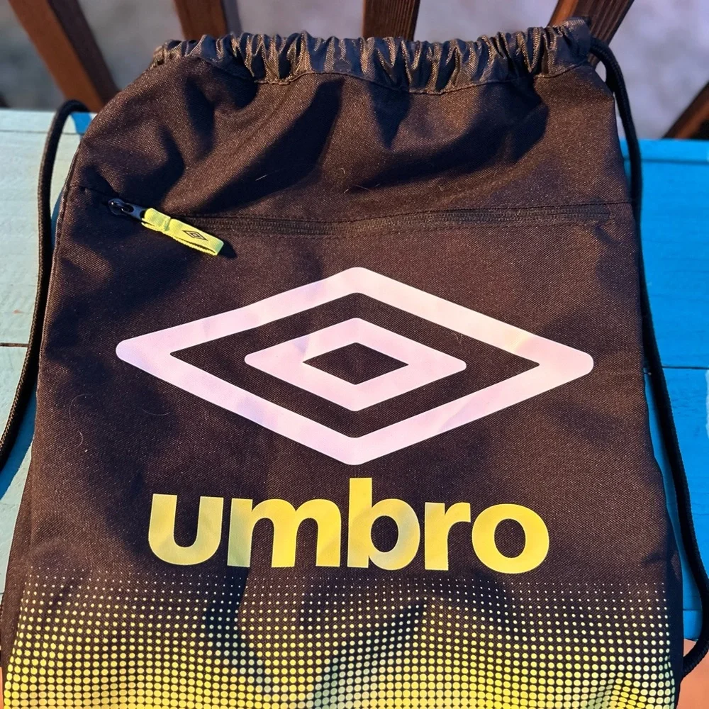Umbro Black & Neon Yellow Drawstring Bag 💼